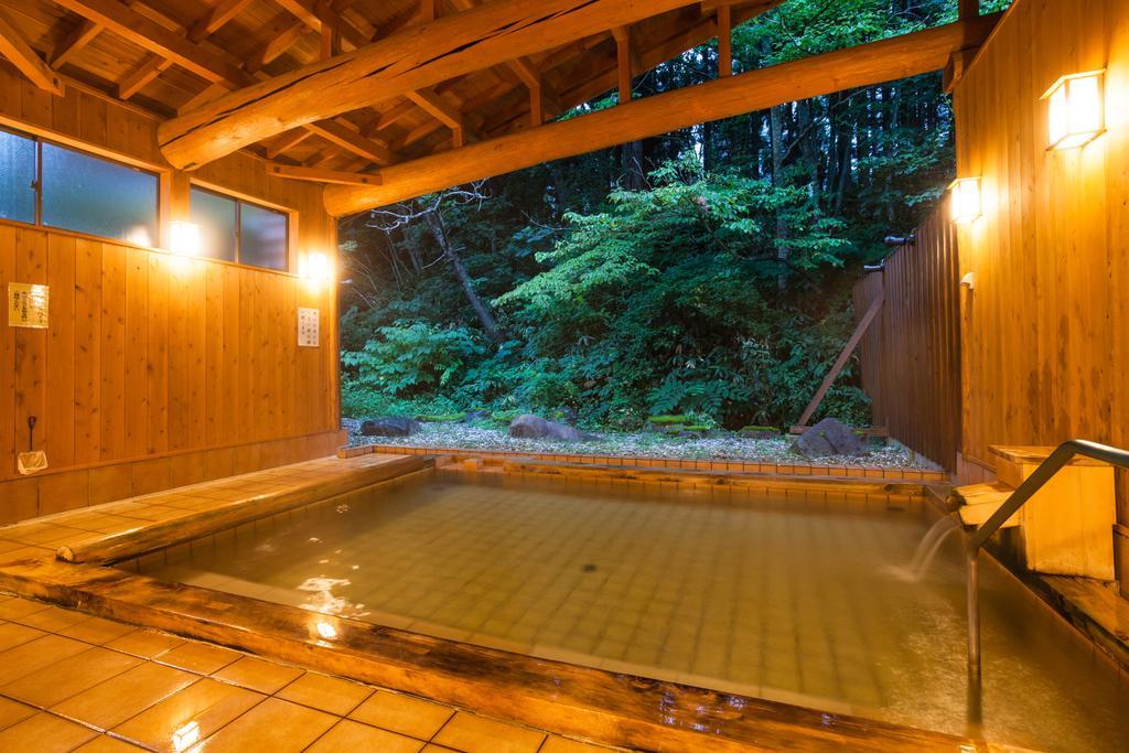 Mikunitoge Onsen Oyado Honjin Hotel Yuzawa  Exterior foto